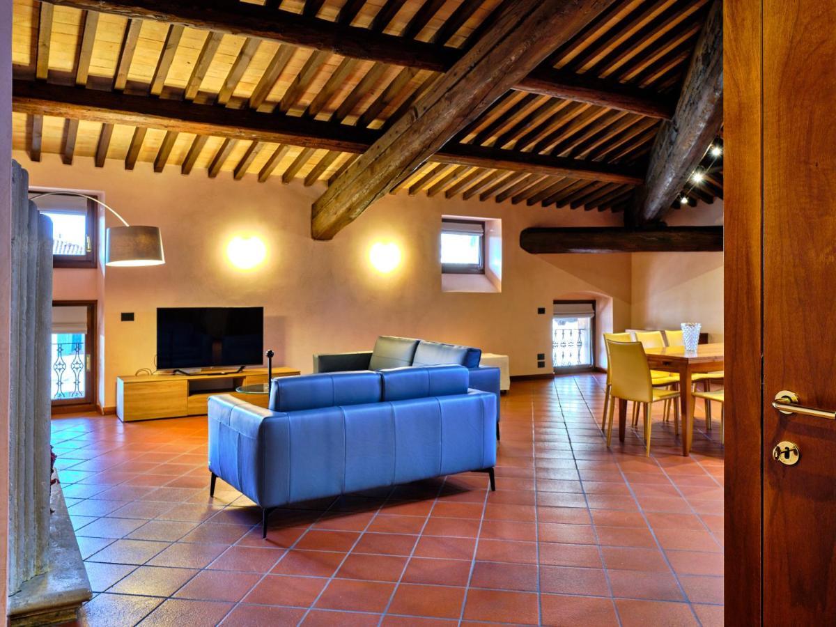 Apartmentsarena - Residenza Degli Scaligeri - Piazza Erbe Верона Екстериор снимка